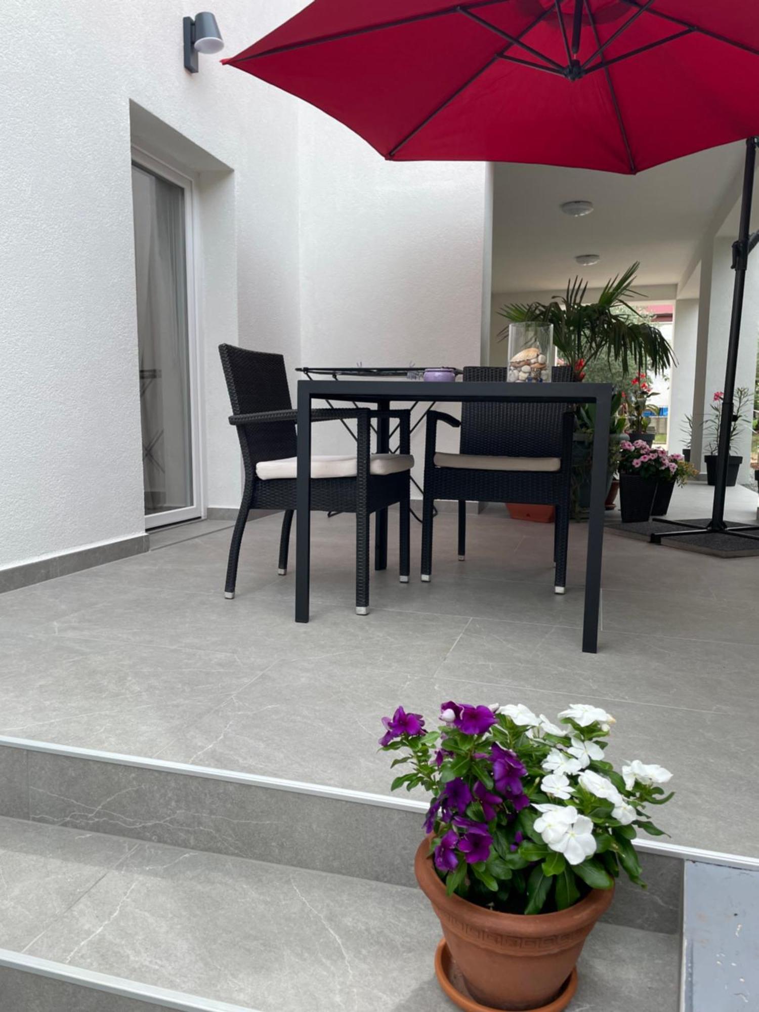 Apartmani Stellar Malinska Exterior photo